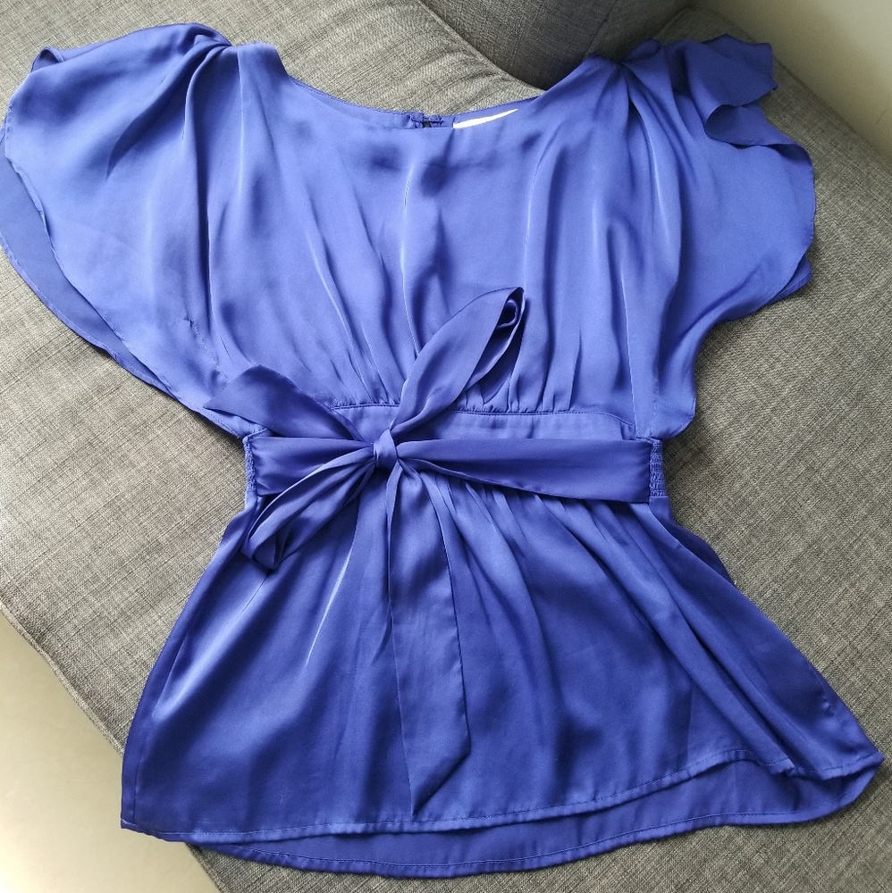 Blue Forever 21 tie waist flutter sleeve top